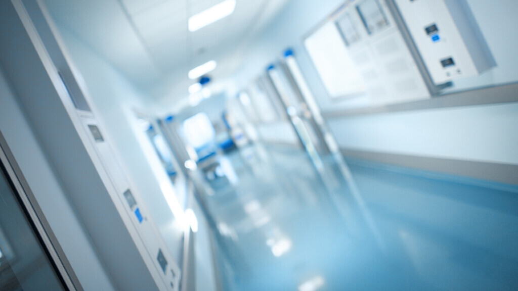 Building long hall as a defocused background.