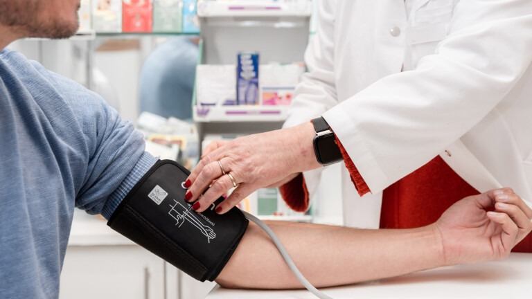 NHS blood pressure checks in pharmacy.