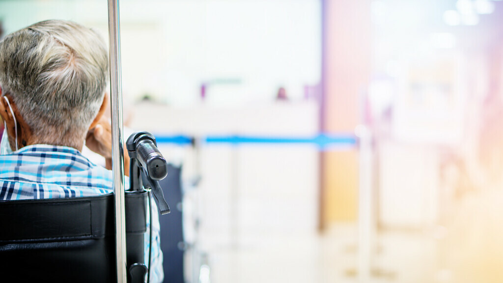 Elderly patient corridor care