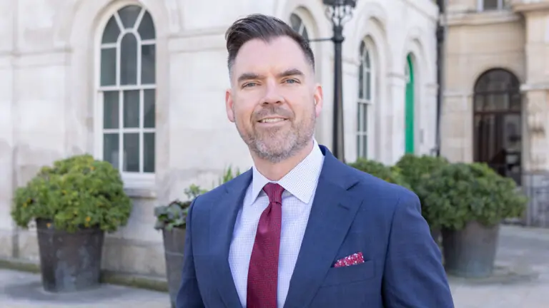 Dr Adam Brown