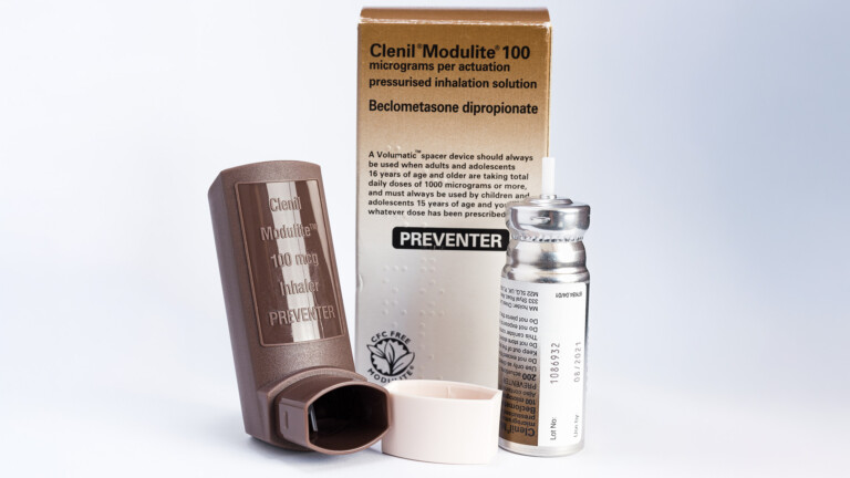 Clenil Modulite, manufactured by Cheisi.